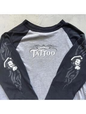 Vintage Y2K Captain Morgan Tattoo Alcohol Tribal 3/4 Sleeve Shirt Sleeve Hits